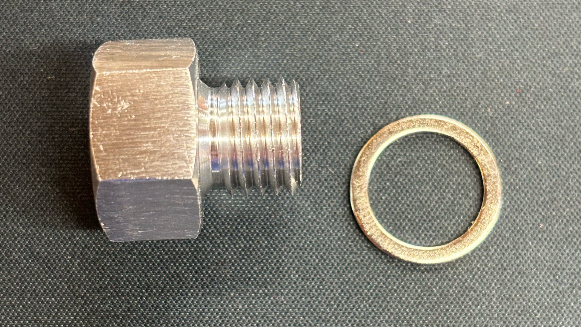 coolant port to 1/8 npt adapter